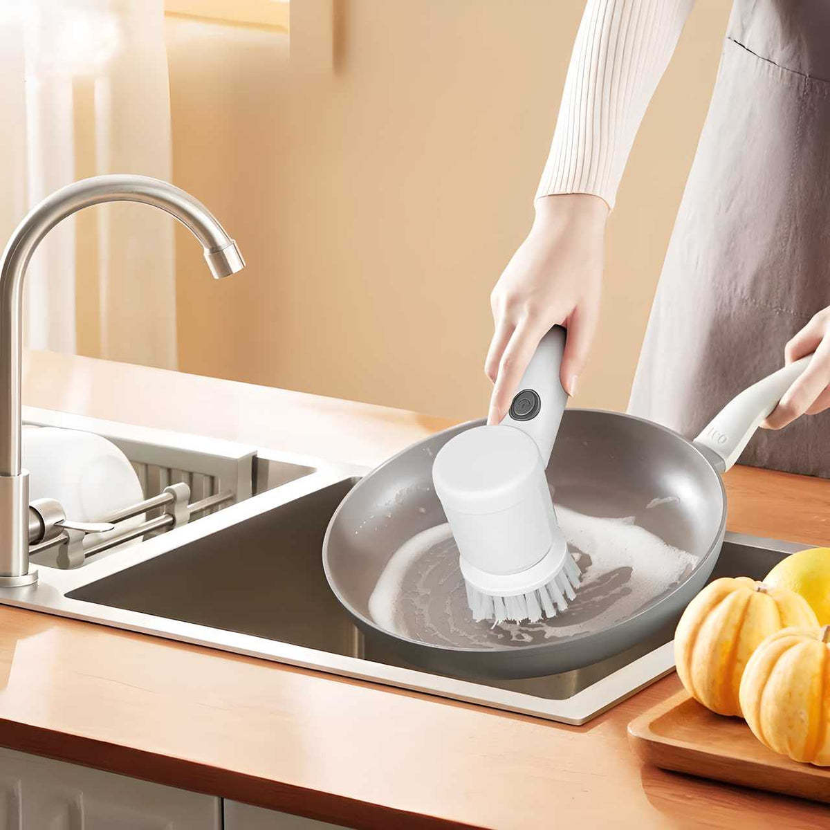 5 in 1 Handheld Bathroom Cleaning Brush — product image 1